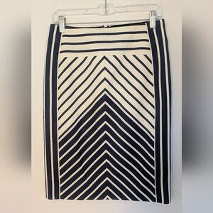 J.Crew Pencil Skirt Navy Blue Cream Chevron Stripe Size 4 Nautical Business EUC